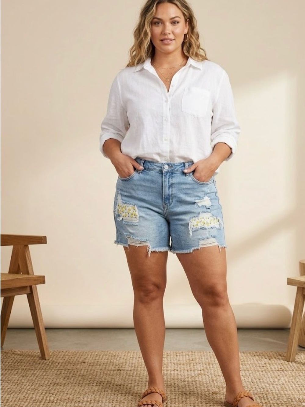 Judy Blue 1XL Distressed Lemon Patch Jean Shorts Light Wash High Rise
